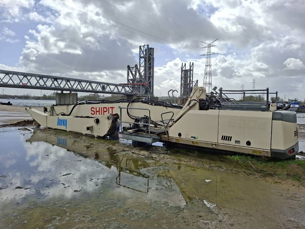 Sennebogen 830 E K17 (only upperstructure with damaged cabin)