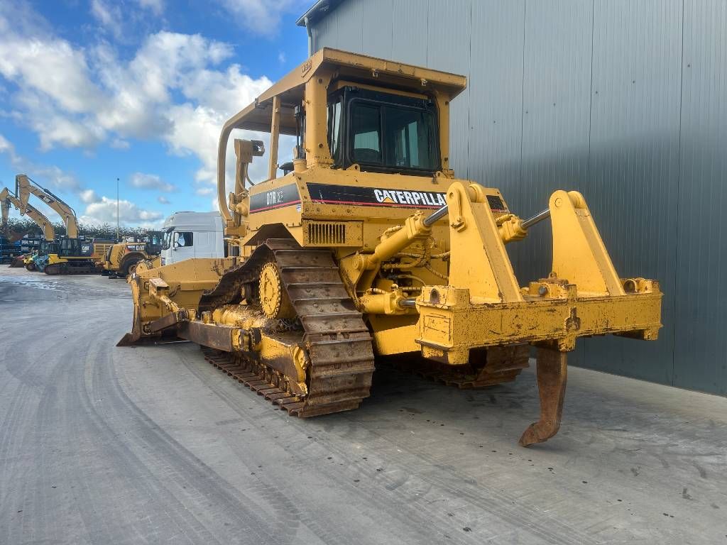CAT D7R II