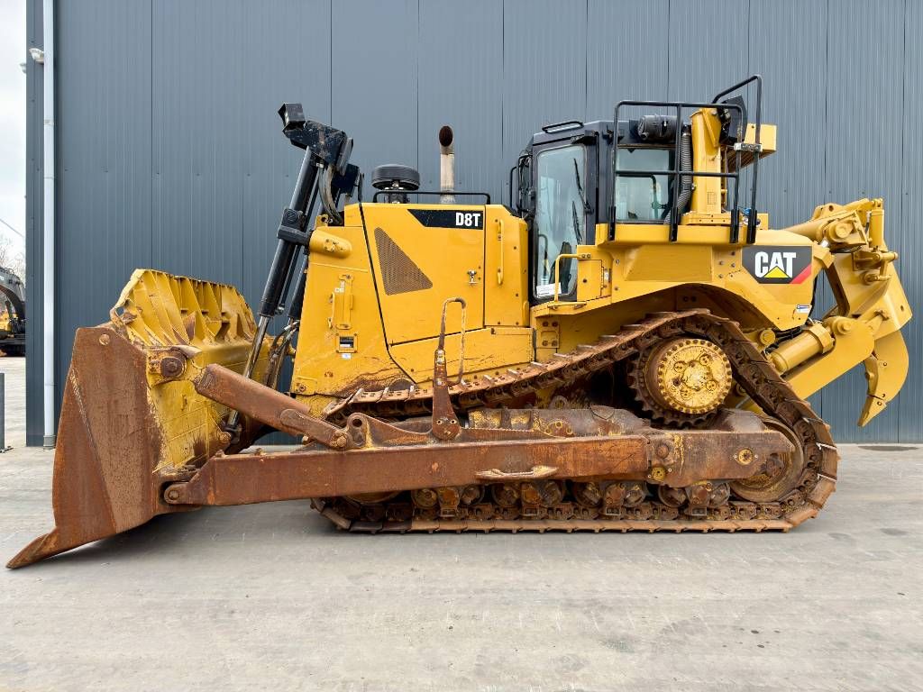 CAT D8T - CE