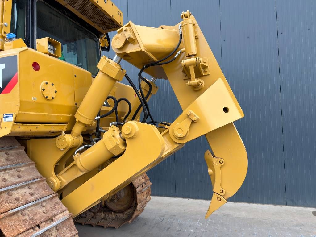 CAT D8T - CE