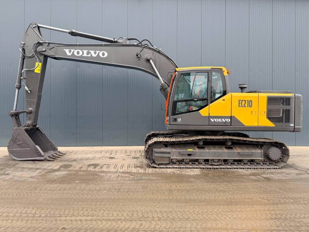 Volvo EC210