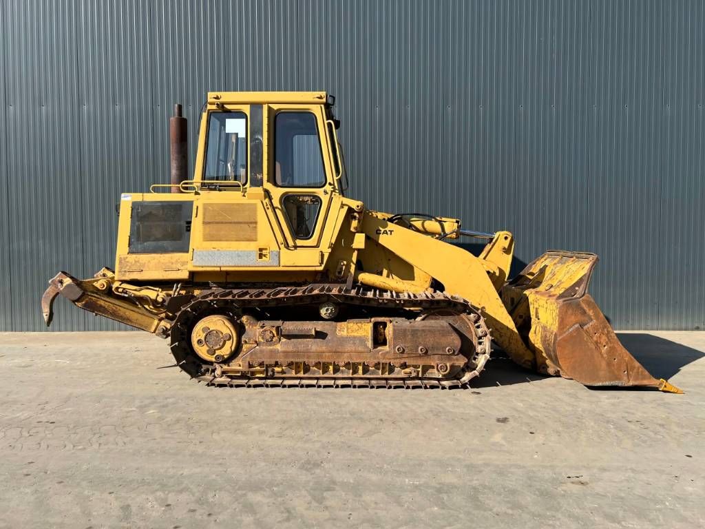 CAT 953 - Ripper