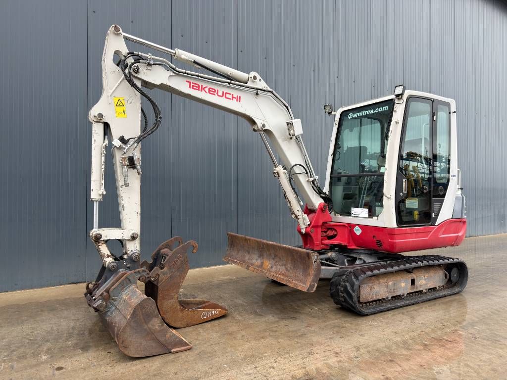 Takeuchi TB235