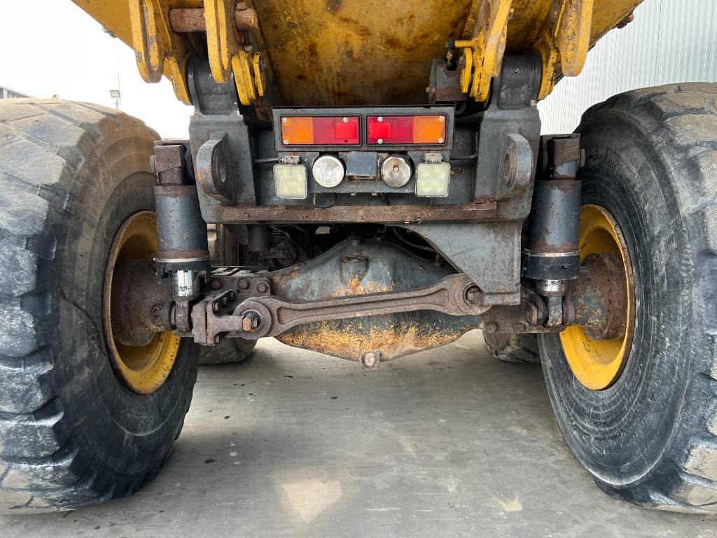 Komatsu HM400-3 (NO CAT 740/Volvo A40)