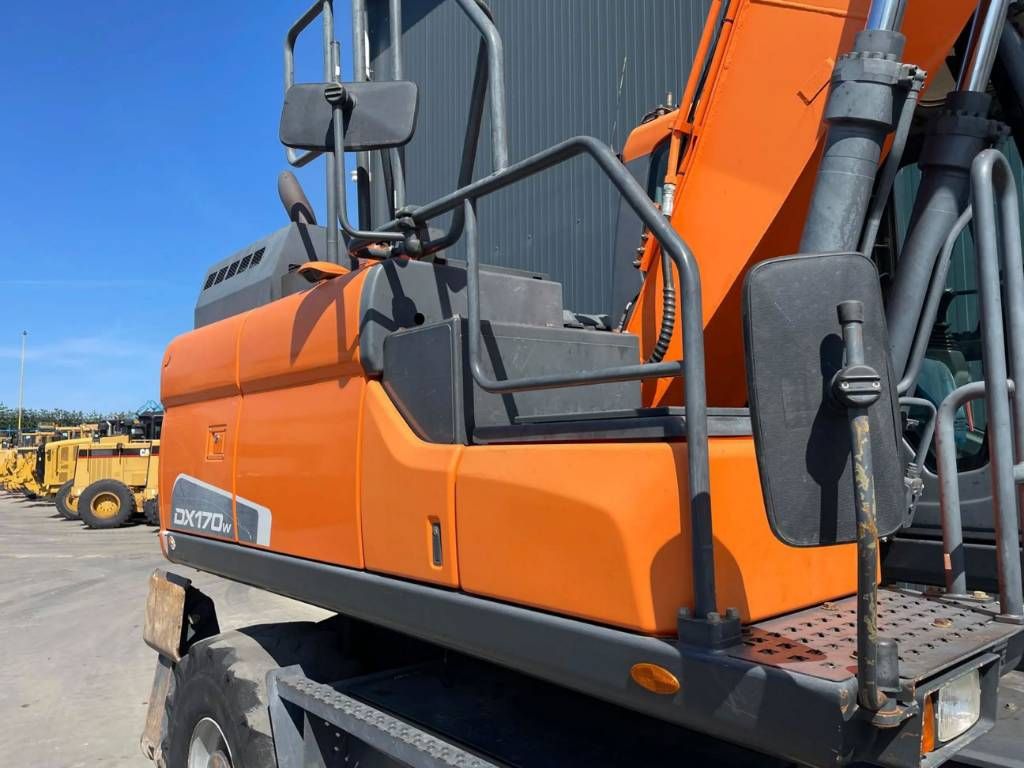 Doosan DX170W-5