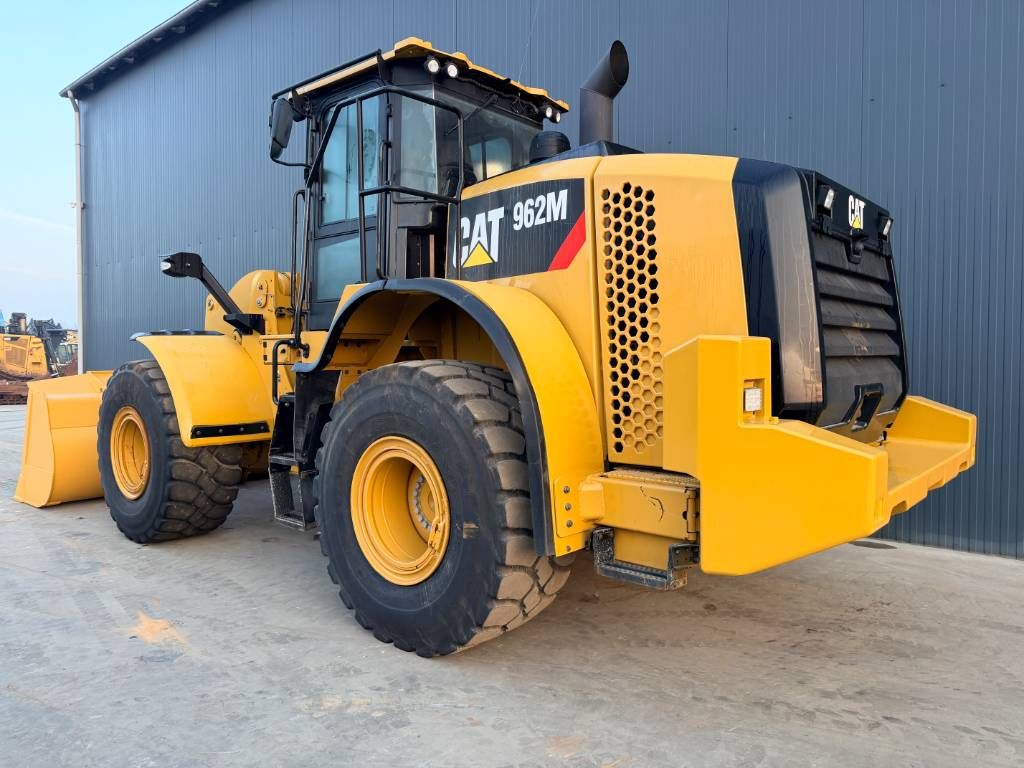 CAT 962M