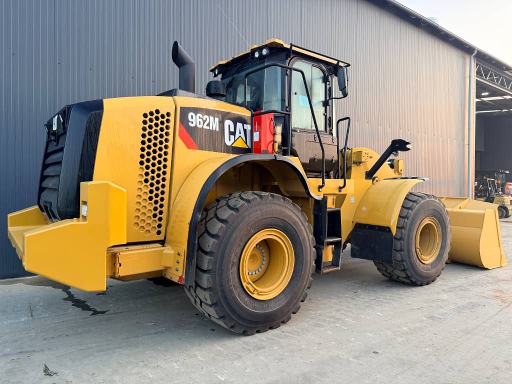 CAT 962M
