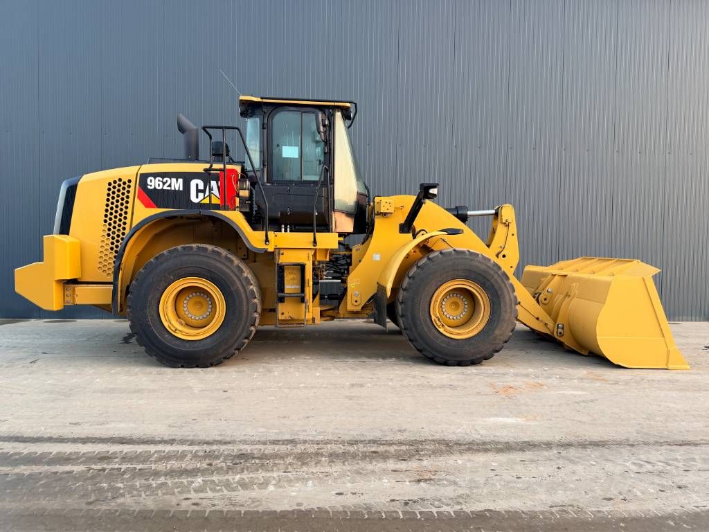 CAT 962M