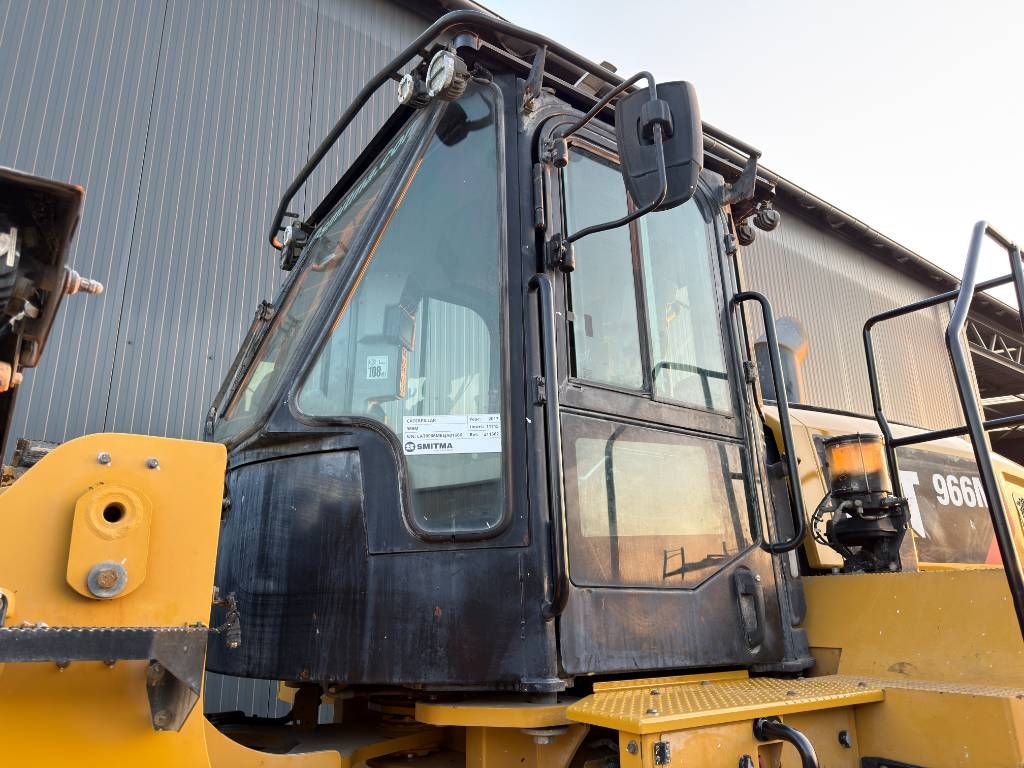 CAT 966M