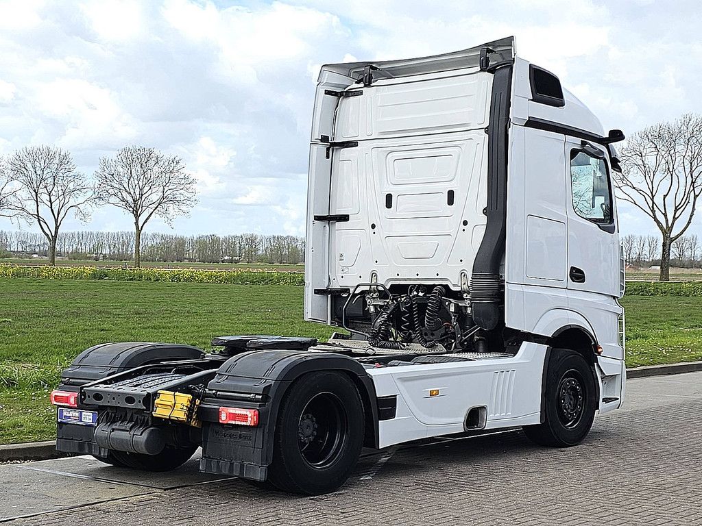 MERCEDES-BENZ ACTROS 1846