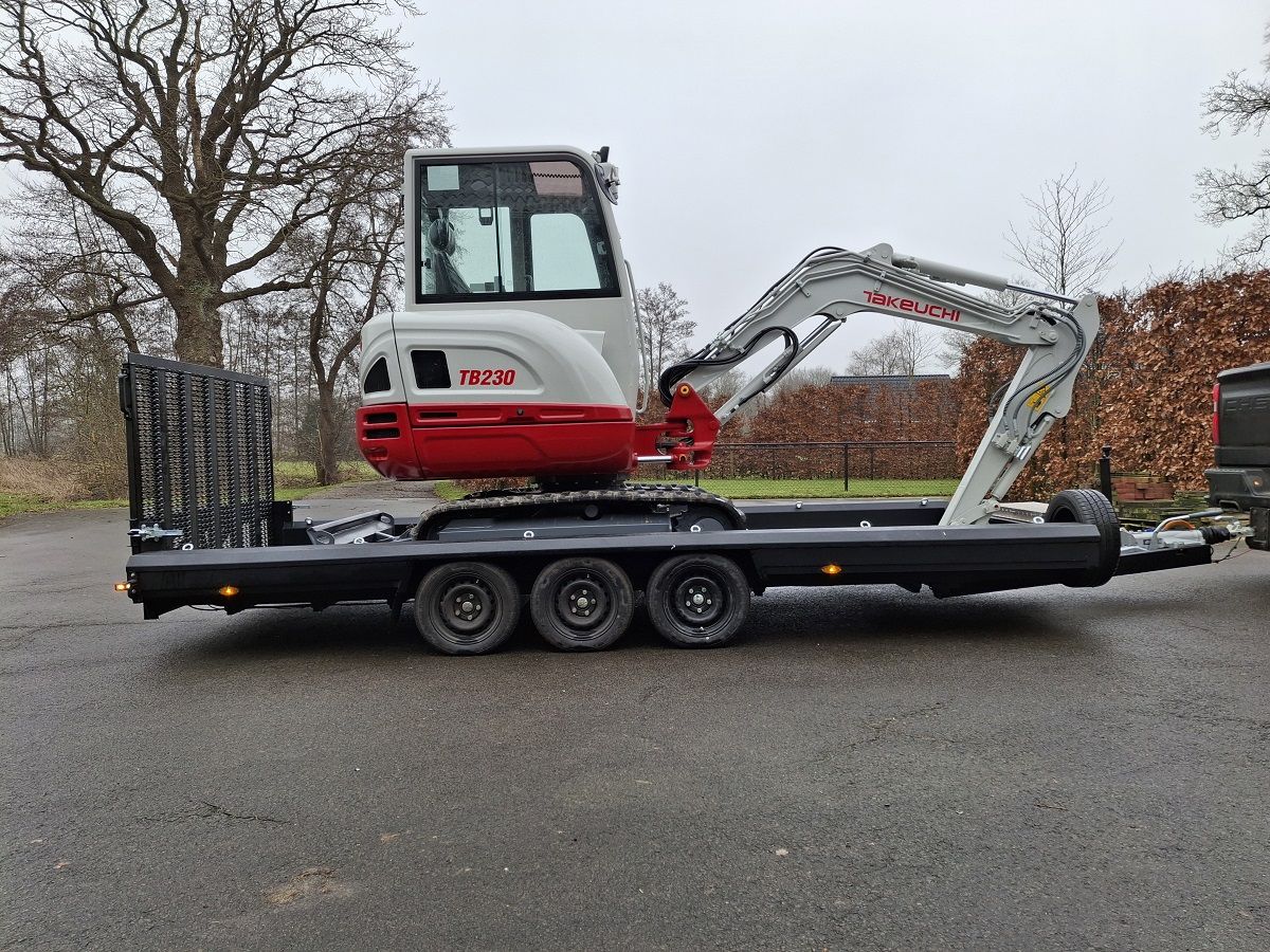 Takeuchi TB230 minigraver, minikraan, BJ2023, Demo!