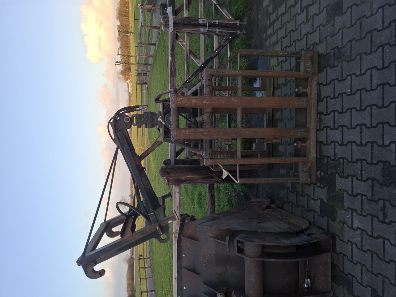 Kubel pallet vorken stenen klem volvo