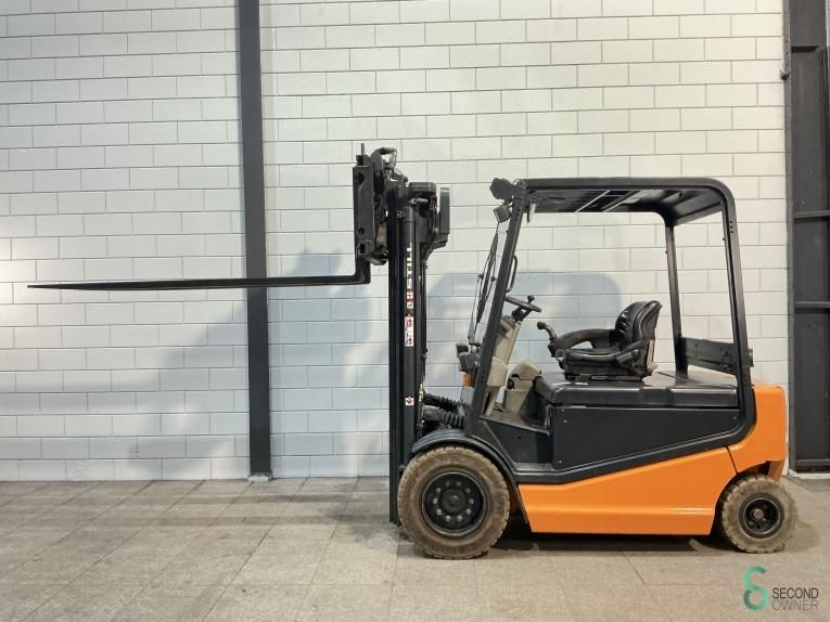 Forklifts Electric Still R60-35 2004 Triplex