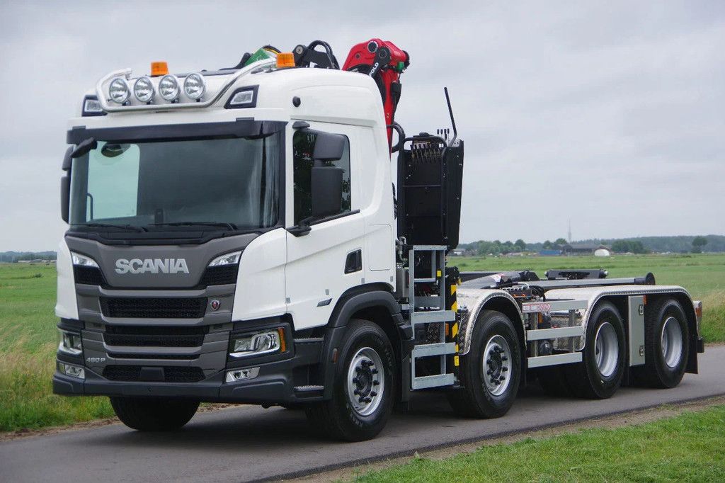 Scania P460 8x4 WSG 43-ton met Palfinger Q200Z95TR epsilon kraan en 30-tons VDL haakarm