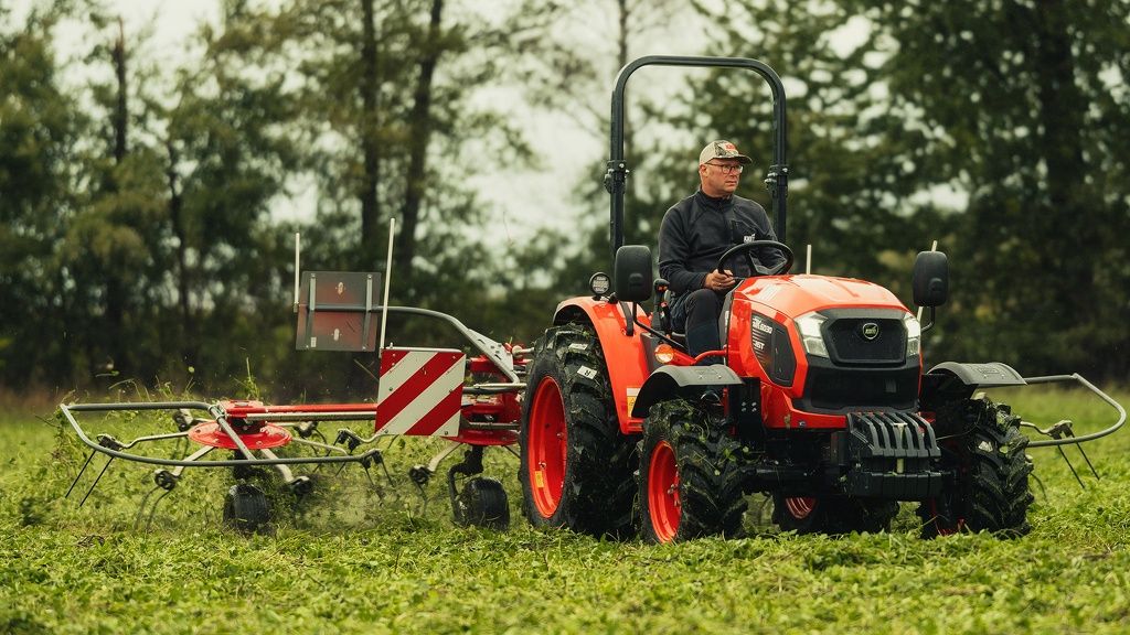 KIOTI DK5020 NHS DK5020 NHS narrow 148 cm breed 4wd tractor 50 pk rops beugel nieuw