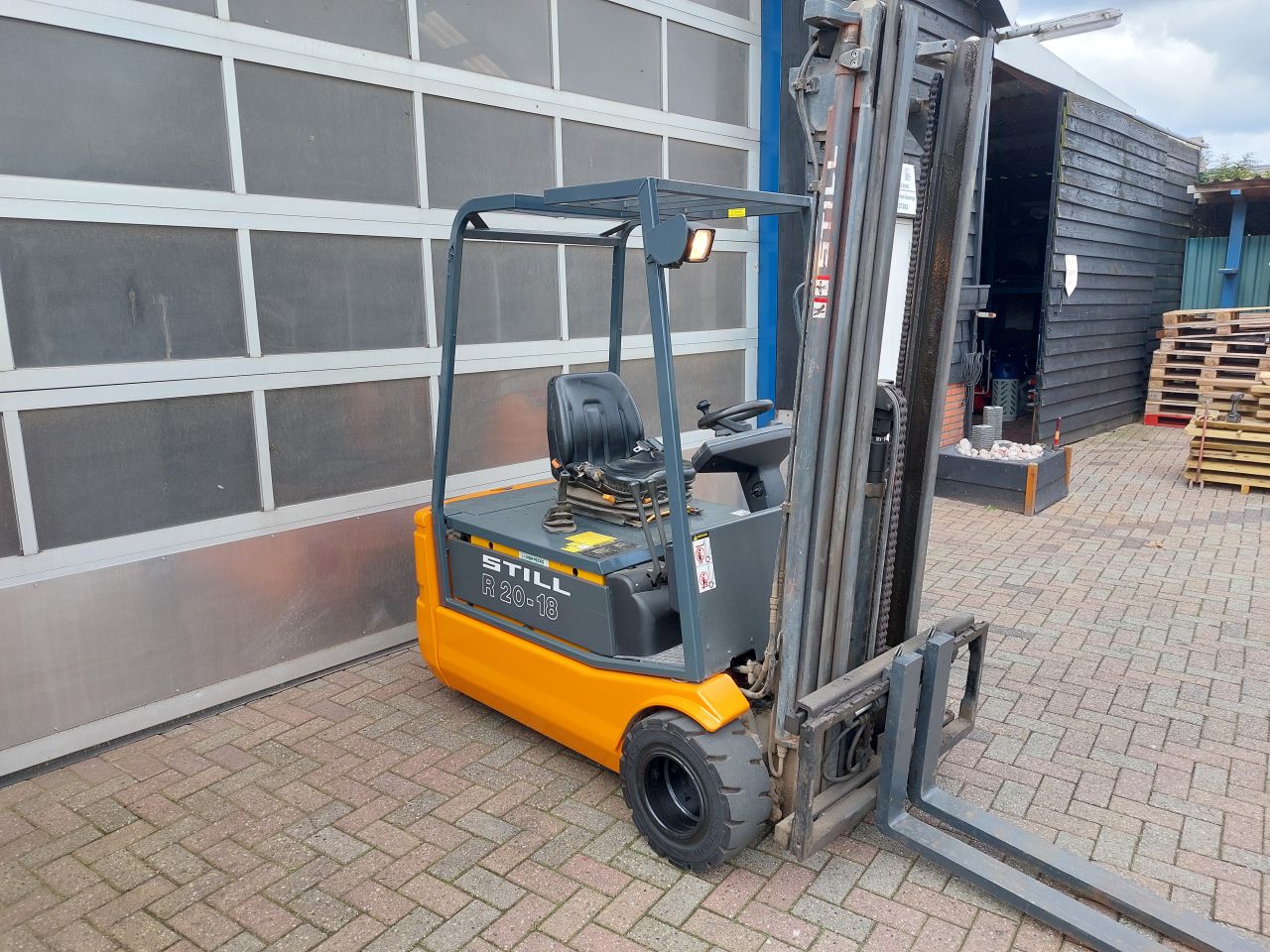 Still R20-18 triplex 560 cm sideshift