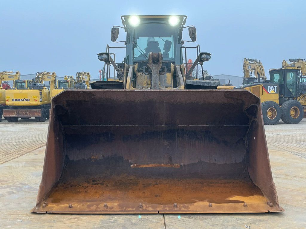 Caterpillar 966M