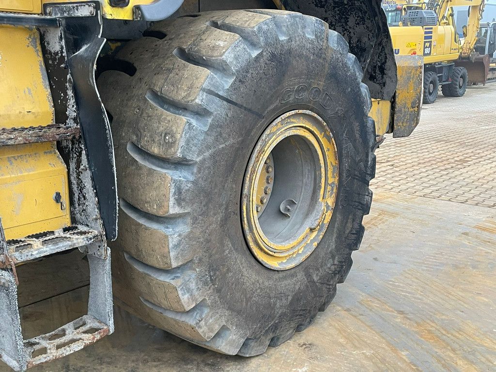 Caterpillar 966M