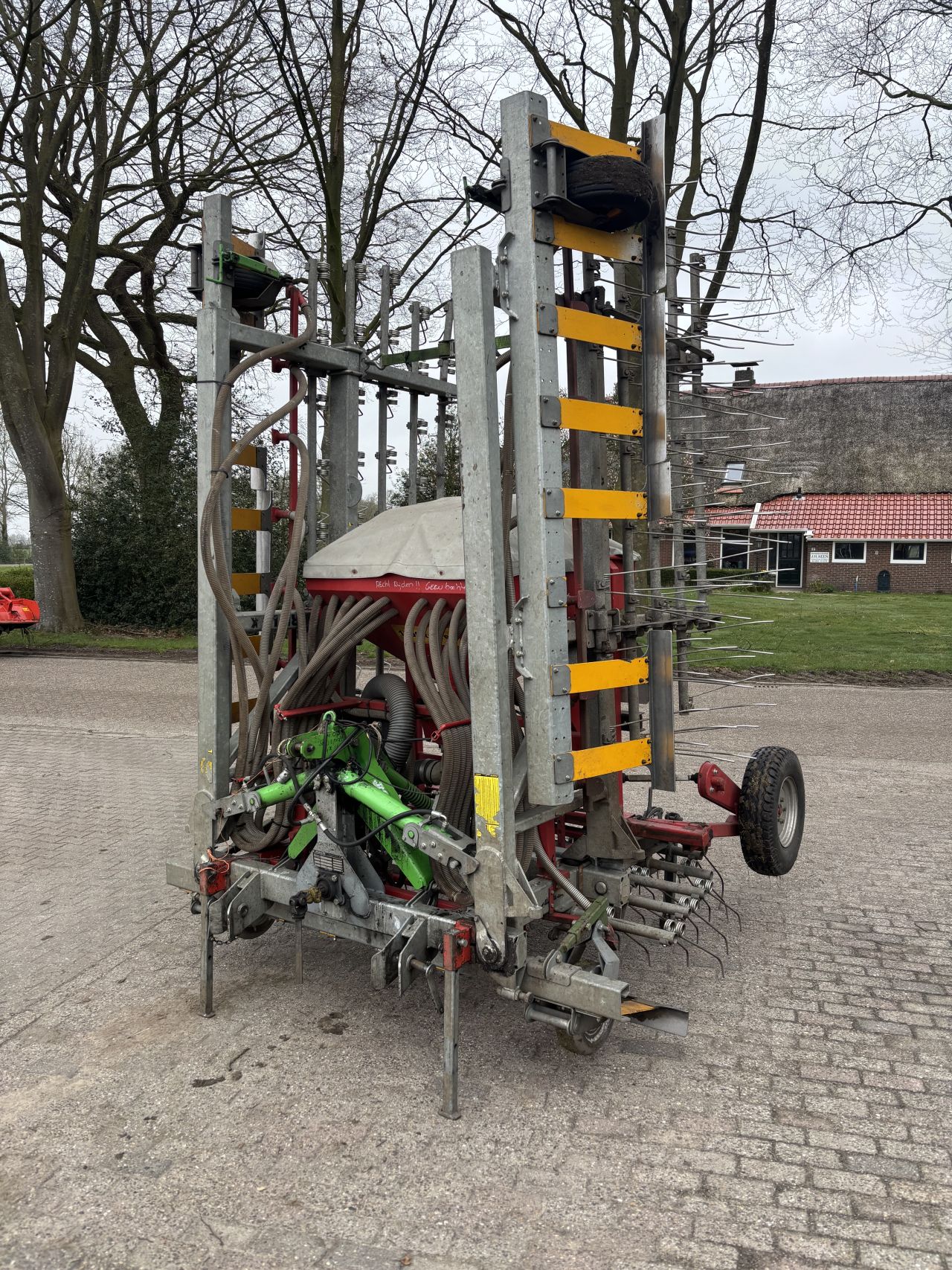 Joskin scariflex 720 weidebeluchter doorzaaier