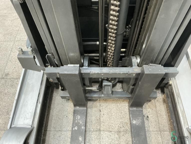 Reachtrucks Electric Still FM-X17 2015