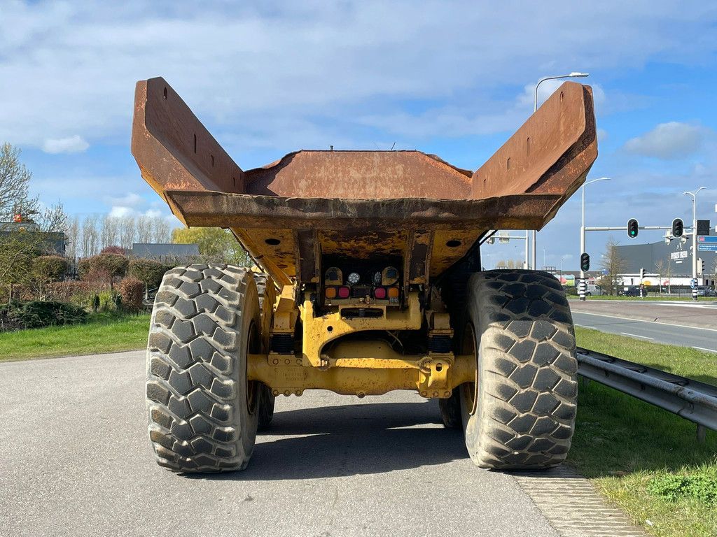 Caterpillar 740