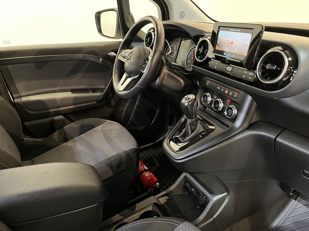 Mercedes-Benz eCitan L2 Pro 51 kWh / 100% Elektrisch !! / Servicebus / Modul-System Inrichting / Euro 6 / 220V. / Airco / Cruise Control / Camera / CarPlay / Trekhaak / LED / 6.850 KM !!