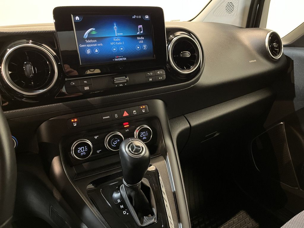 Mercedes-Benz eCitan L2 Pro 51 kWh / 100% Elektrisch !! / Servicebus / Modul-System Inrichting / Euro 6 / 220V. / Airco / Cruise Control / Camera / CarPlay / Trekhaak / LED / 6.850 KM !!