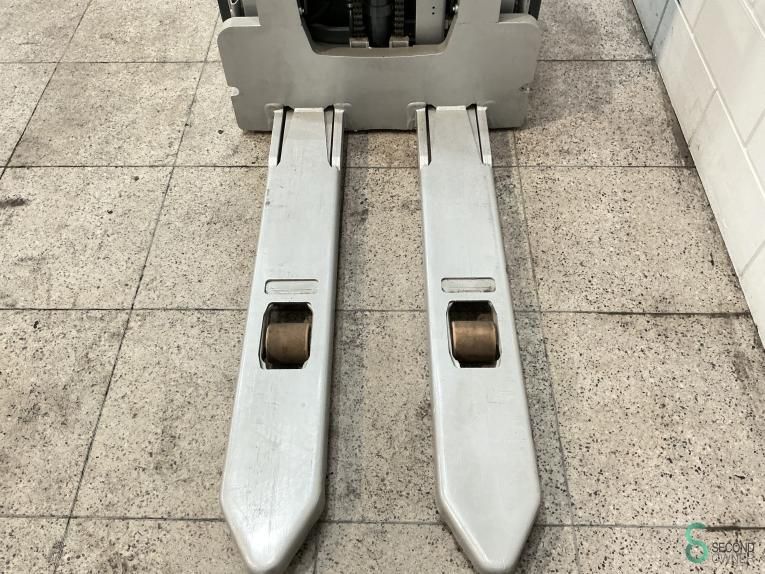 Stackers Electric Still EXV-SF14 2019 Triplex