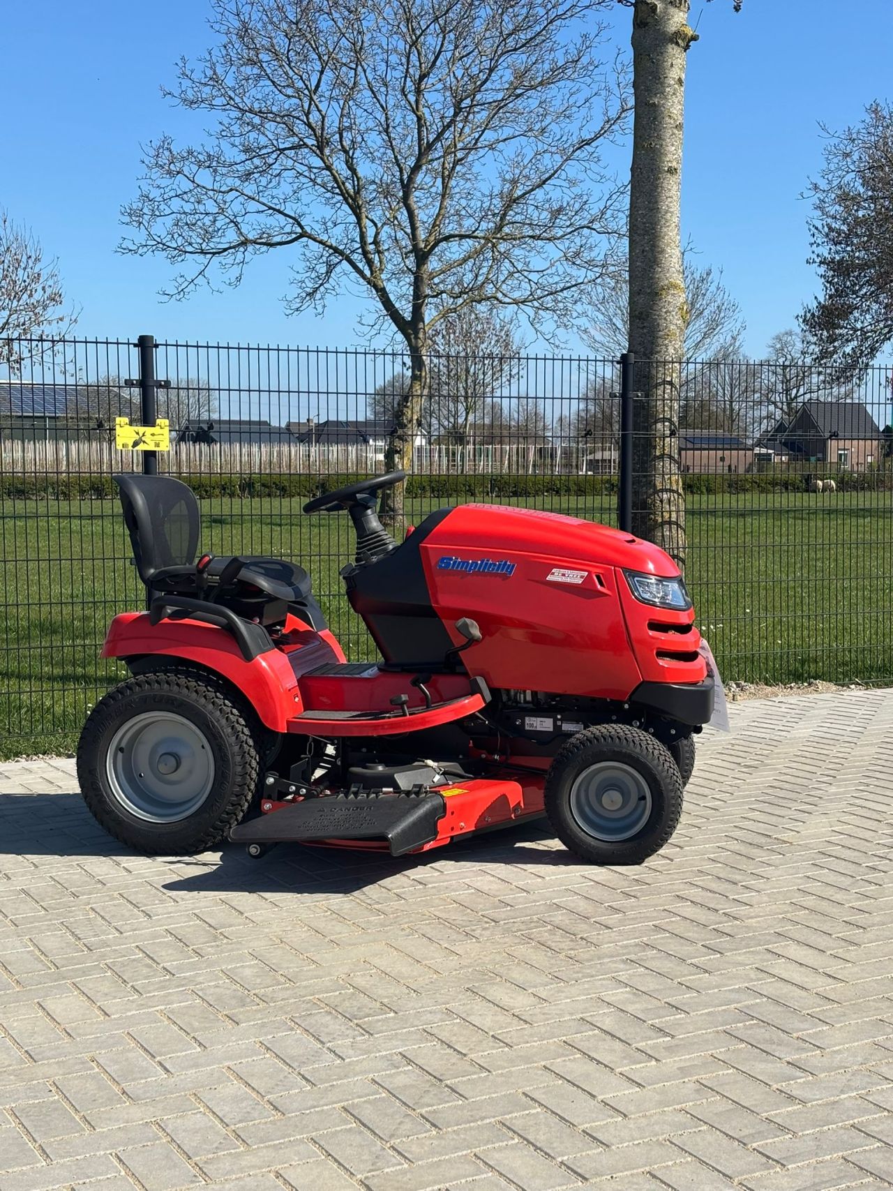 Simplicity broadmoor