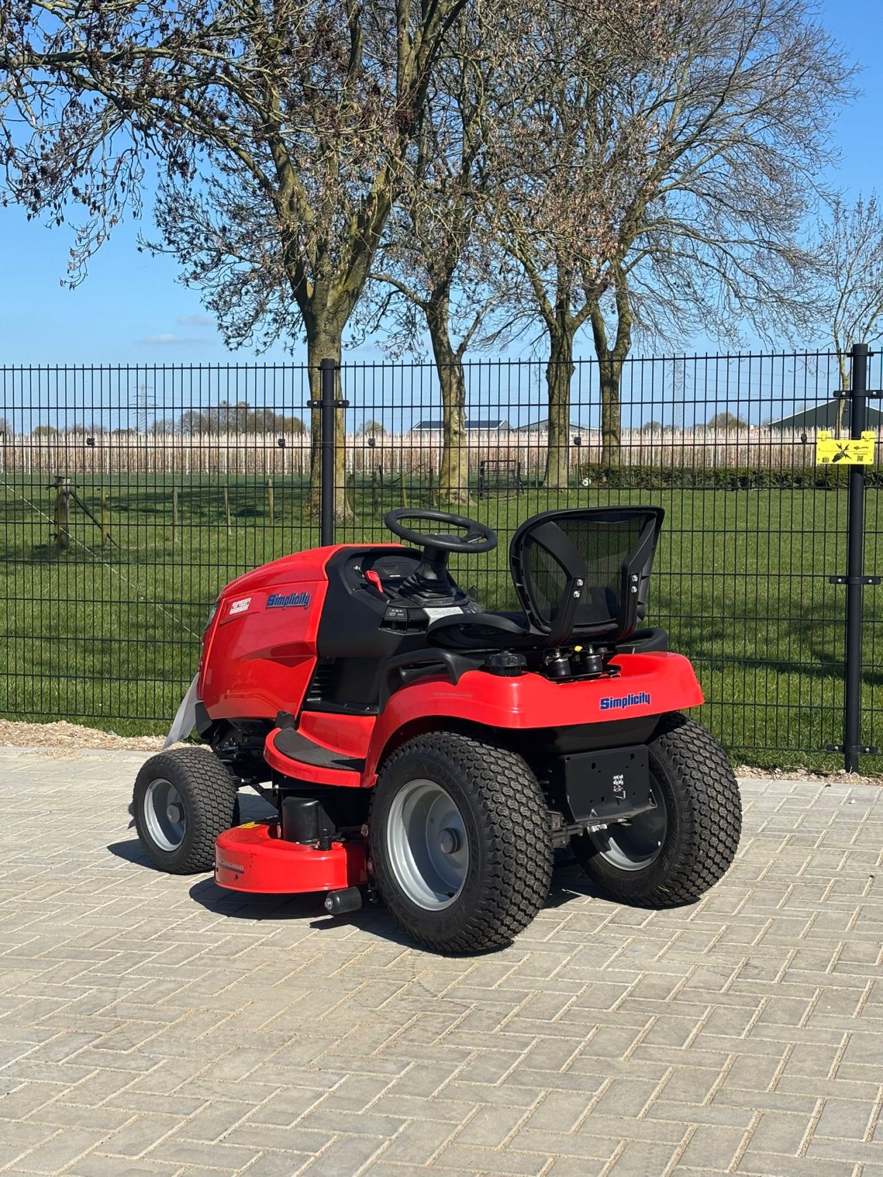 Simplicity broadmoor