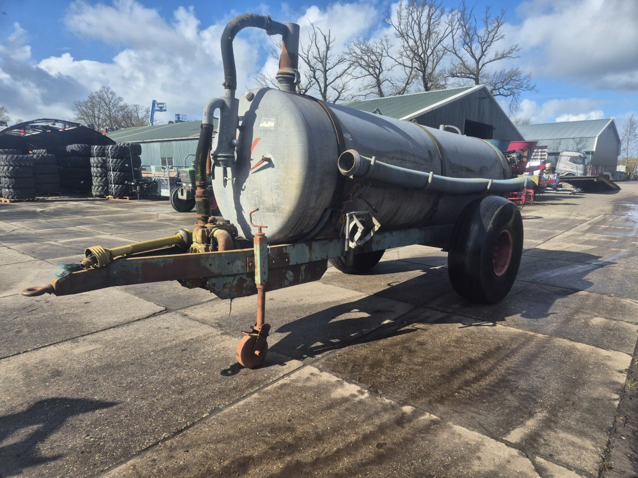 Gebruikte Bazolli giertank 6 m3 met vacuum pomp