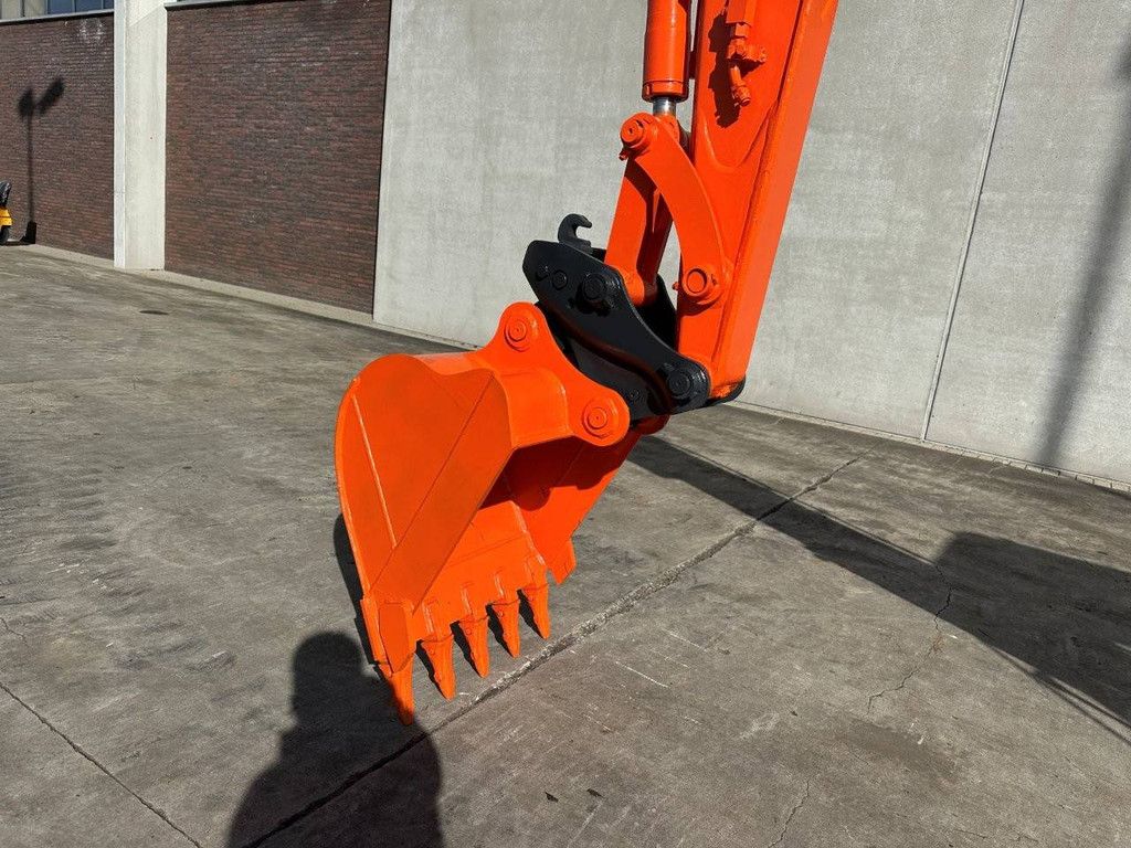 Crawler excavator Hitachi ZX60USB-3F Diesel 2013