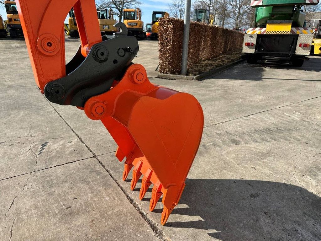 Crawler excavator Hitachi ZX60USB-3F Diesel 2013