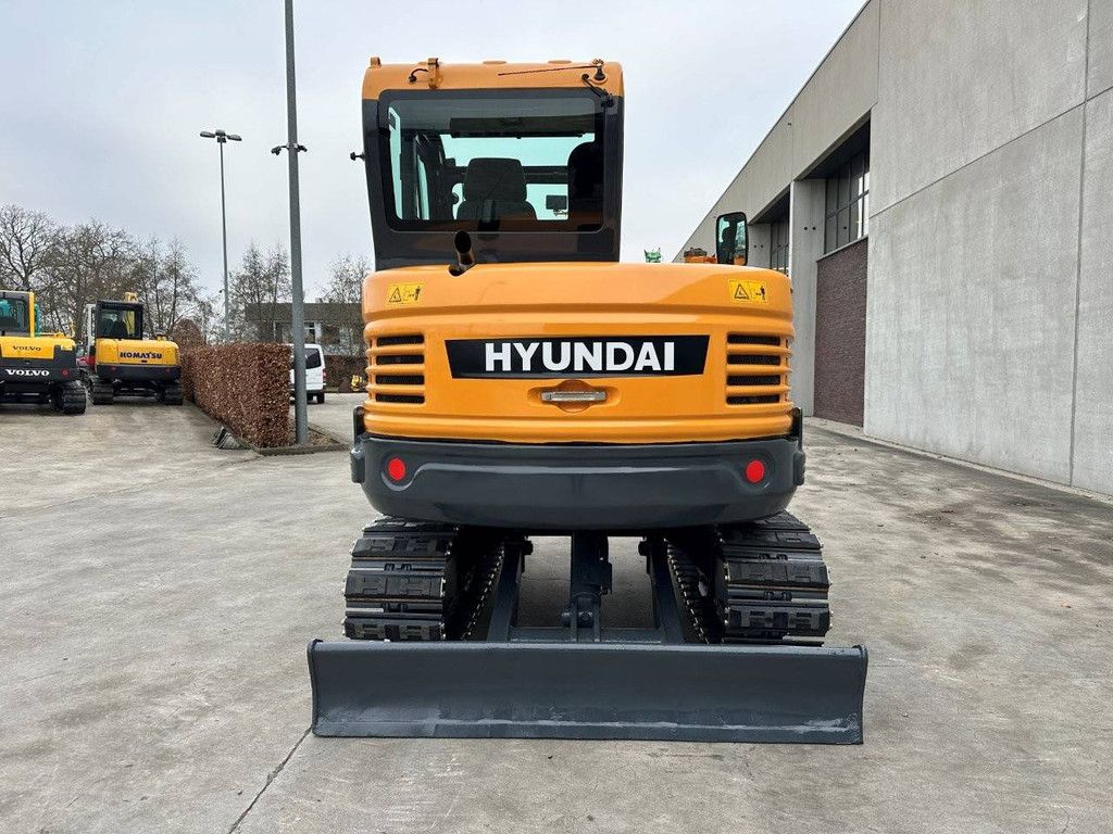 Rupsgraafmachine Hyundai R60VS Diesel 2015