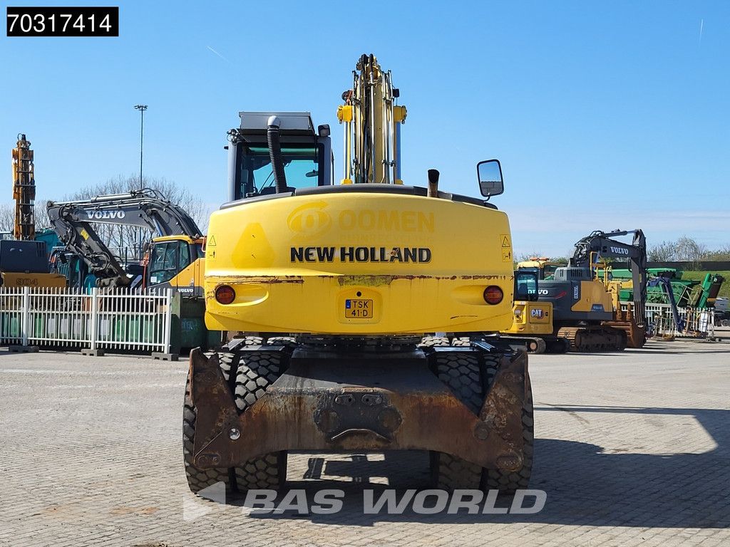 New Holland MH 5.6 Outriggers + Blade