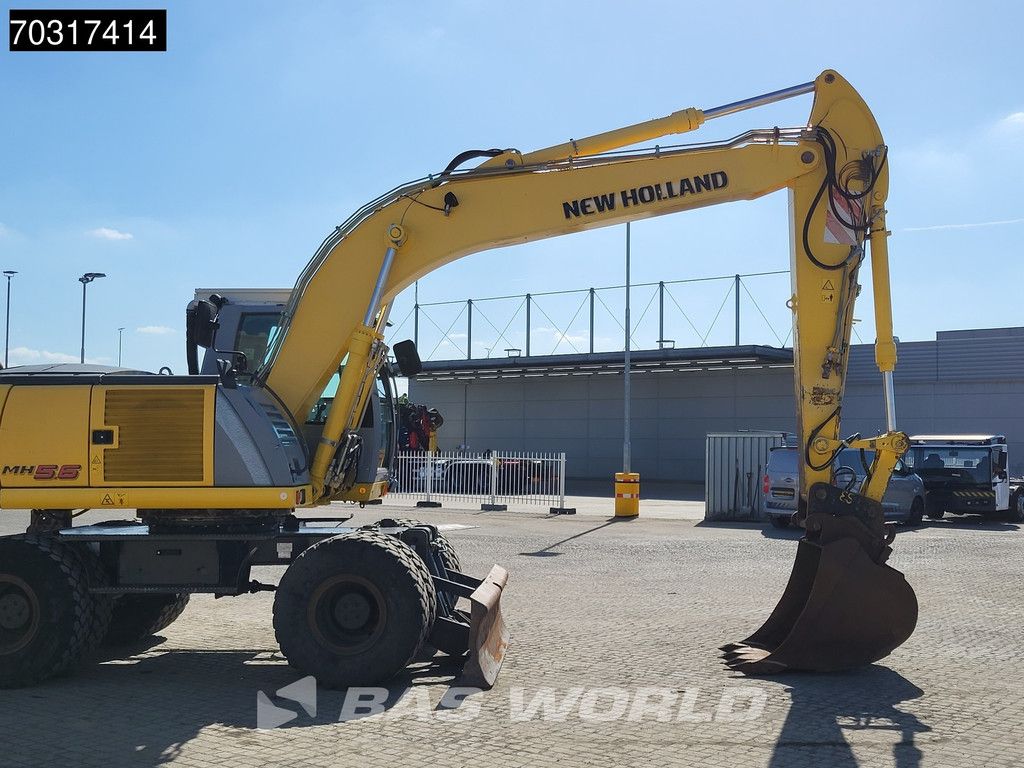 New Holland MH 5.6 Outriggers + Blade