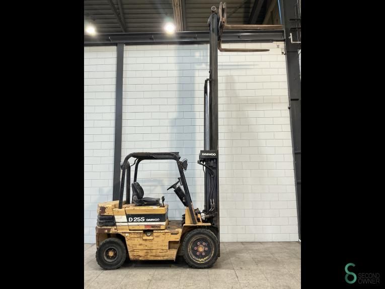 Forklifts Diesel Daewoo D25S 1995
