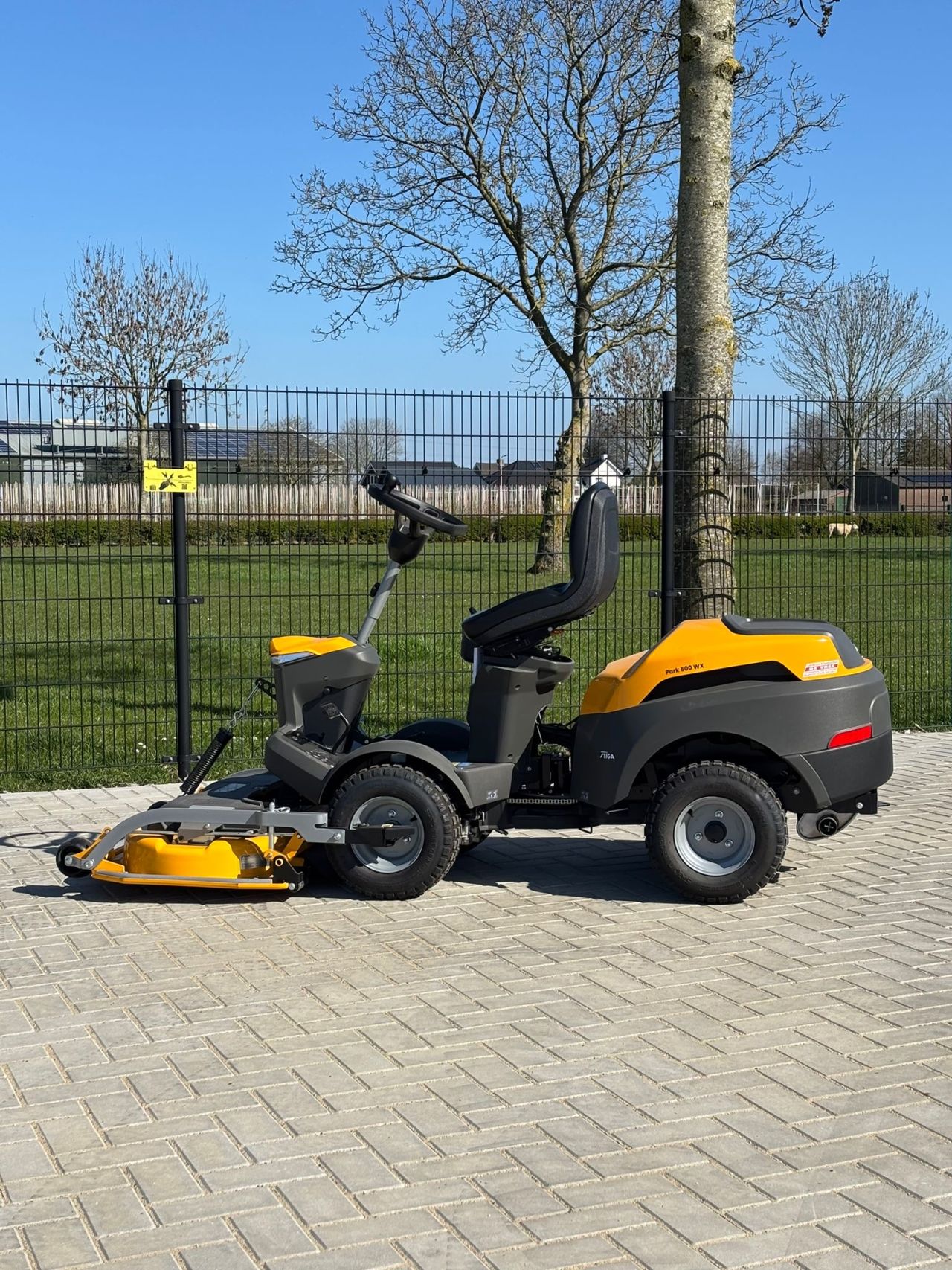 Stiga park 500wx 4 wiel drive demo !