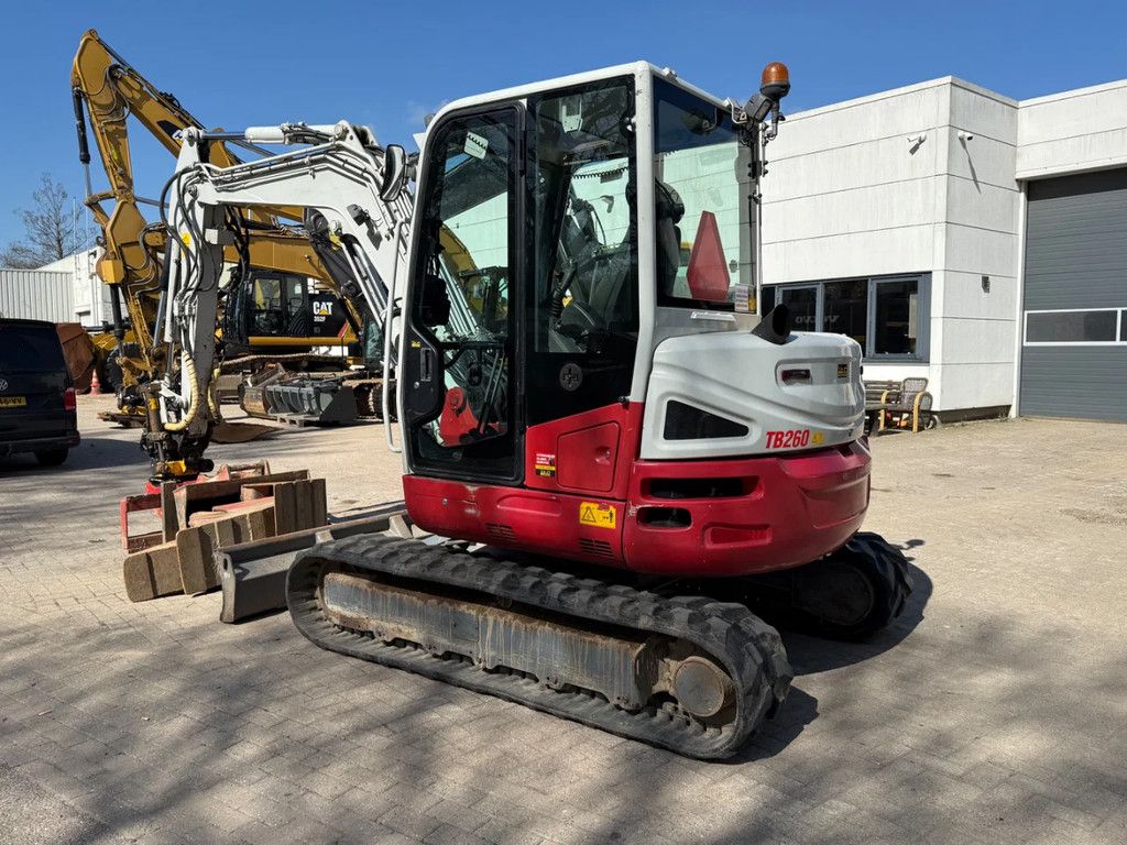 Takeuchi TB260 full option
