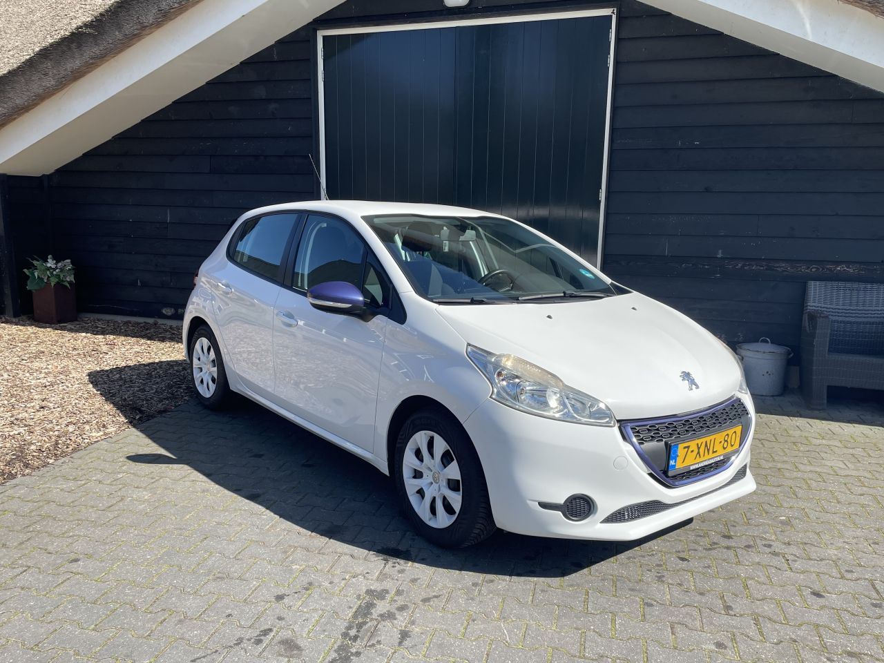 Peugeot 208 VTi Like