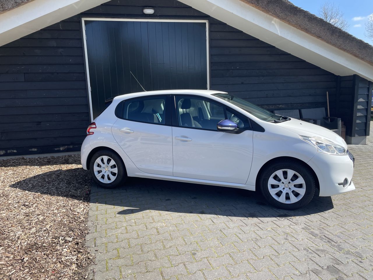 Peugeot 208 VTi Like