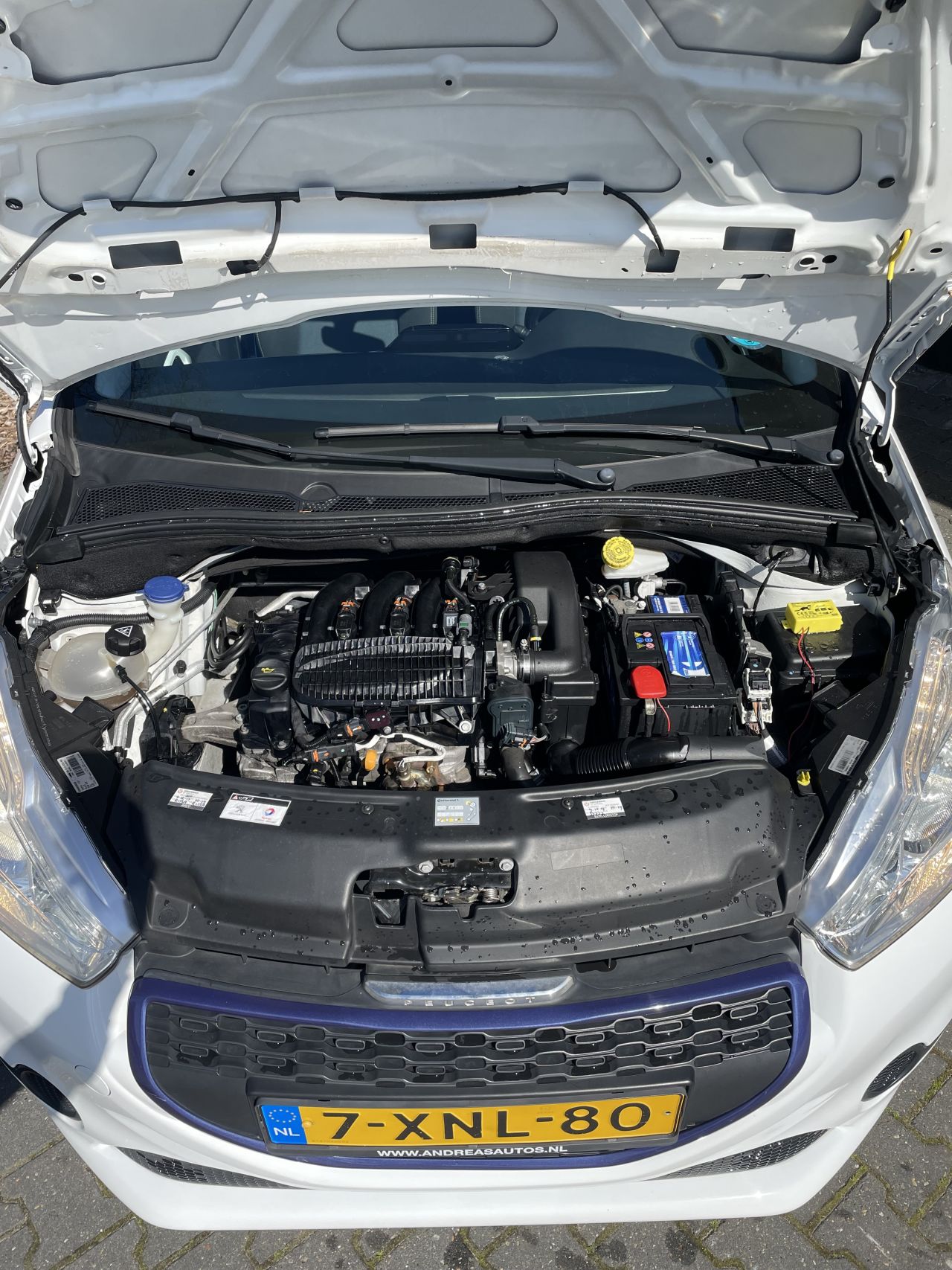 Peugeot 208 VTi Like