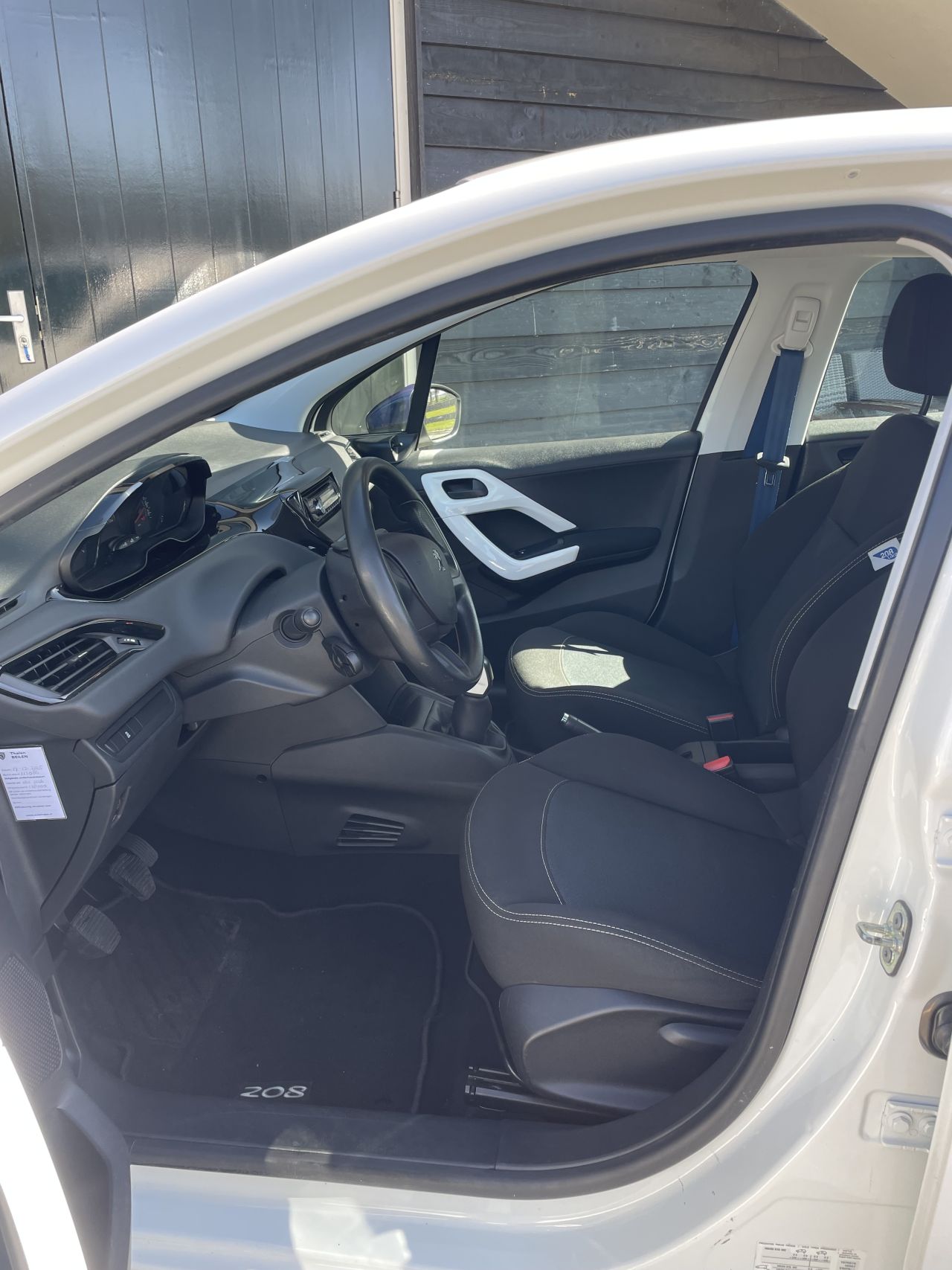 Peugeot 208 VTi Like