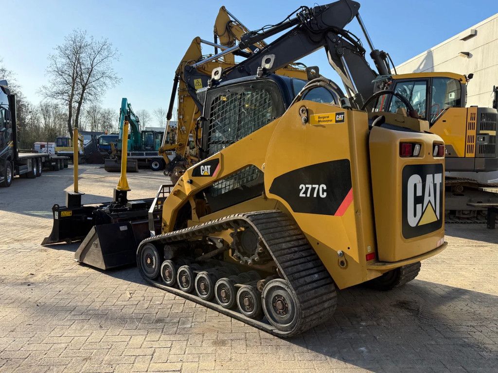 Caterpillar 277C
