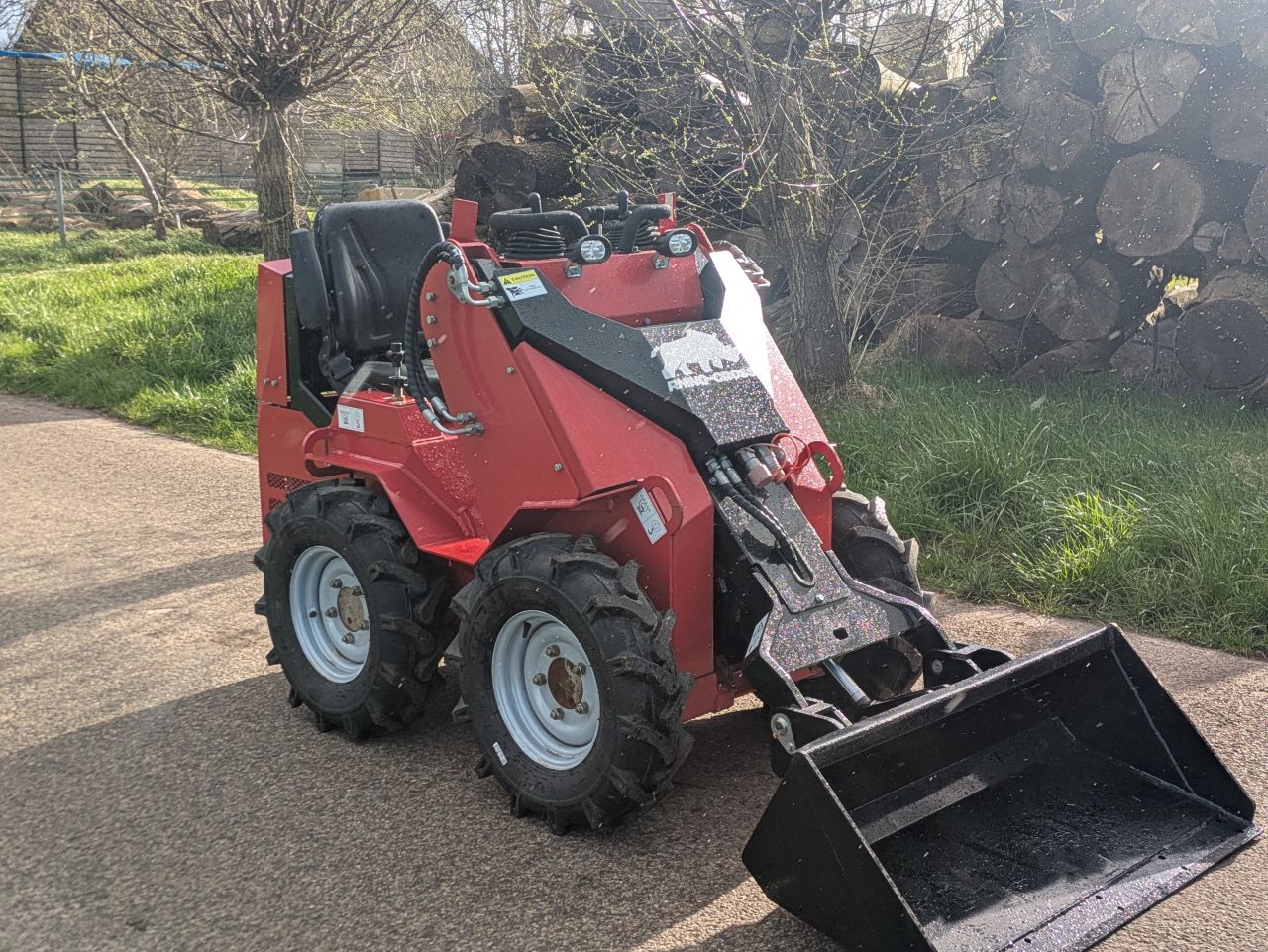 Mini shovel Rhino-Cross SSL480