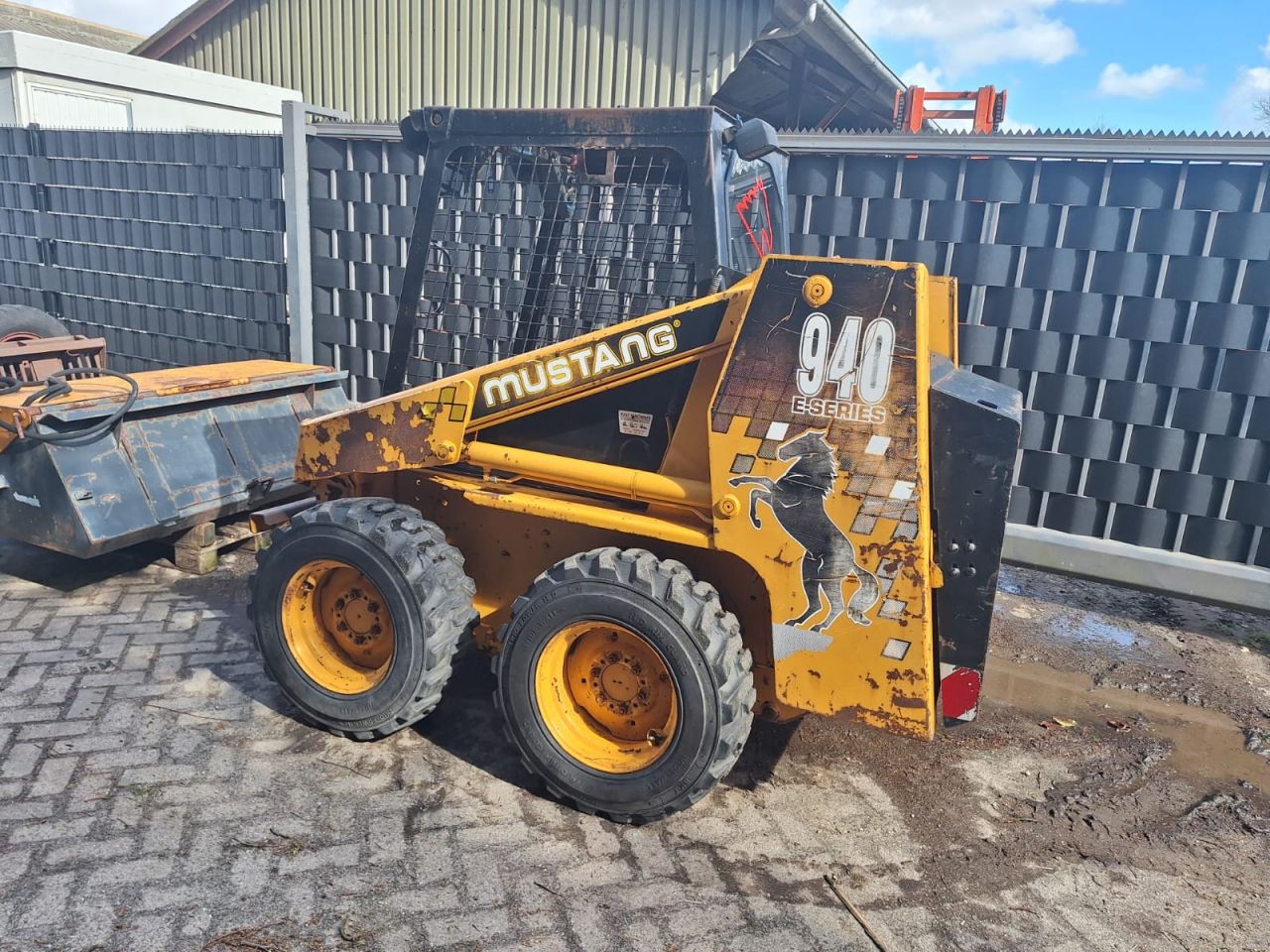Schranklader Mustang 940 bobcat shovel gehlmax