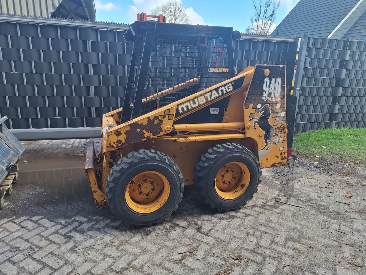 Schranklader Mustang 940 bobcat shovel gehlmax