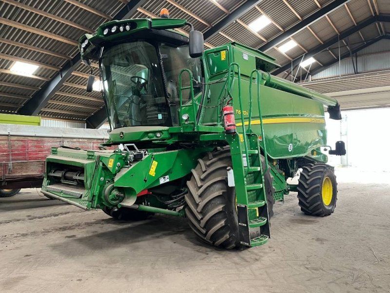 John Deere T670