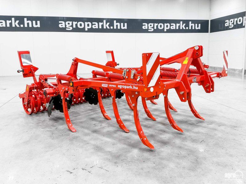 Maschio Terremoto 3 300  with 3 m working width and fixed fram