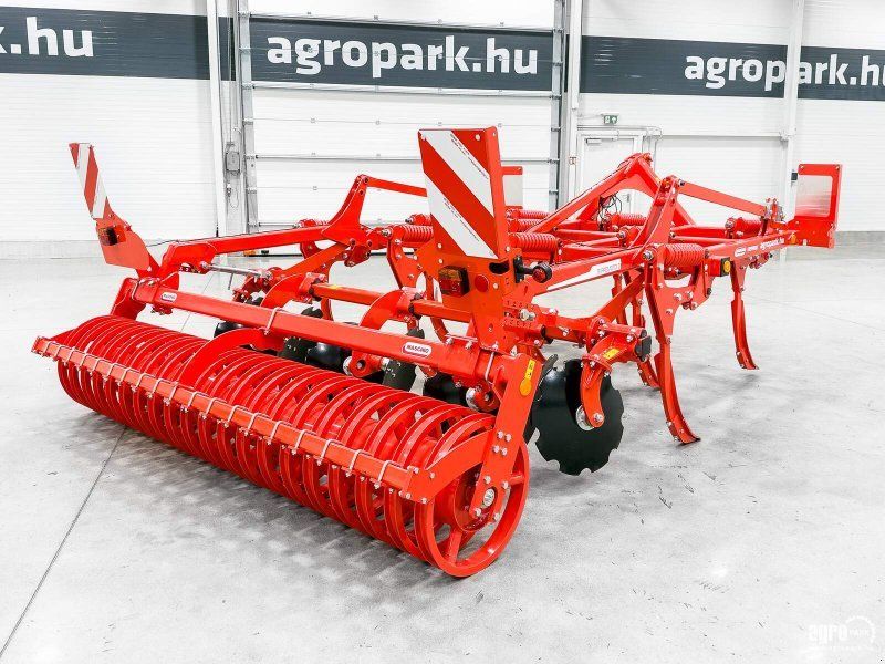 Maschio Terremoto 3 300  with 3 m working width and fixed fram
